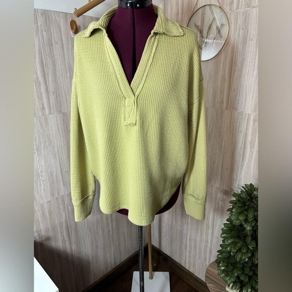 Blu Pepper V-Neck Sweater in Soft Green